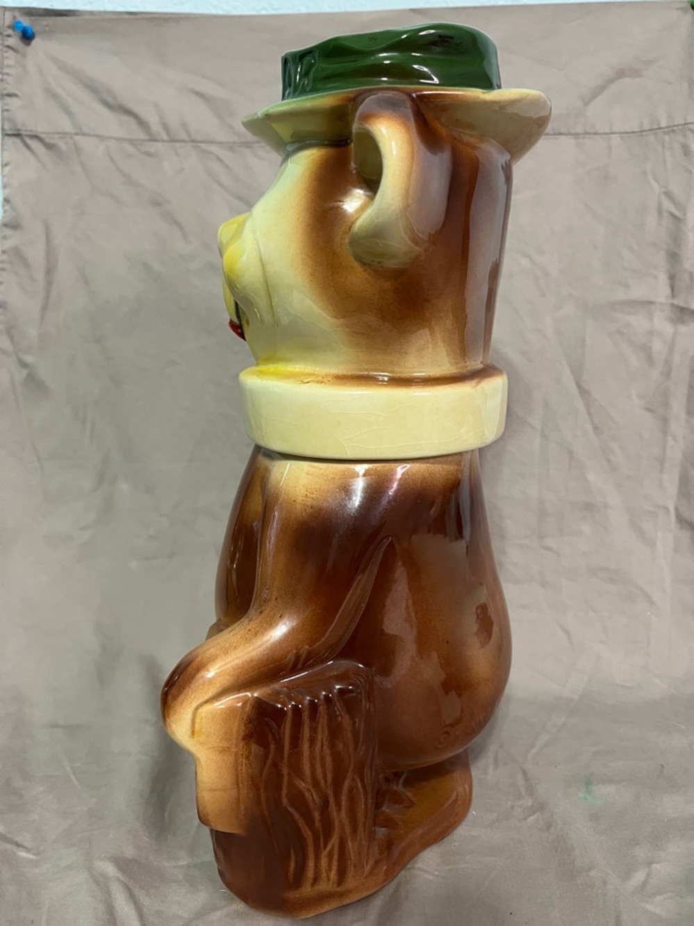 Vintage American Bisque Yogi Bear Ceramic Cookie Jar from 1961. - Picture 4 of 8